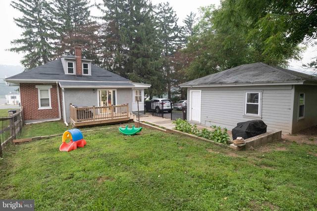 739 S READING AVE, Boyertown, PA 19512
