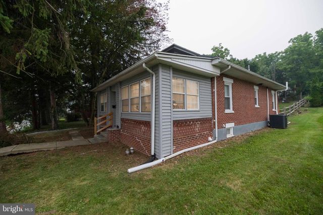 739 S READING AVE, Boyertown, PA 19512