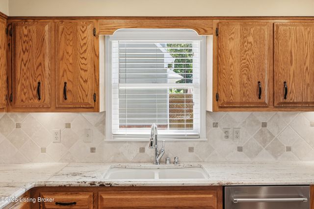329 Comanche Rd, Shelbyville, KY 40065