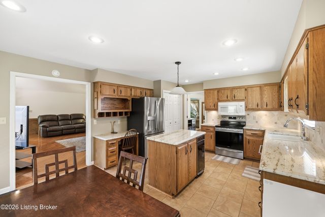 329 Comanche Rd, Shelbyville, KY 40065