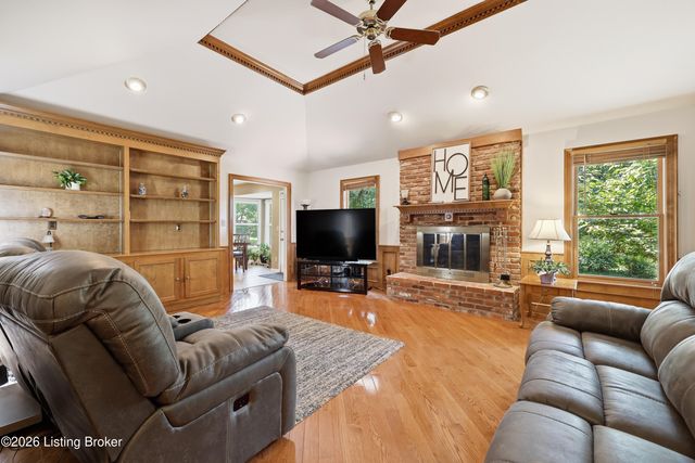 329 Comanche Rd, Shelbyville, KY 40065