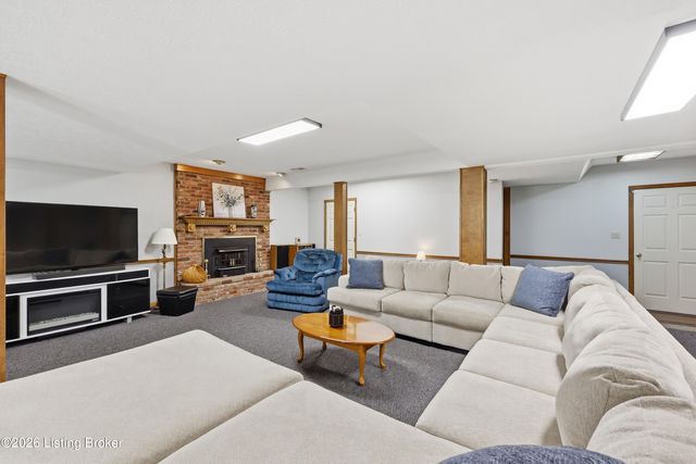 329 Comanche Rd, Shelbyville, KY 40065