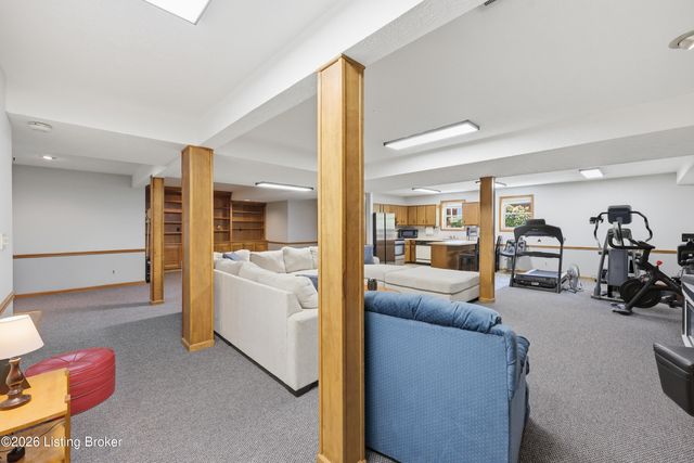 329 Comanche Rd, Shelbyville, KY 40065