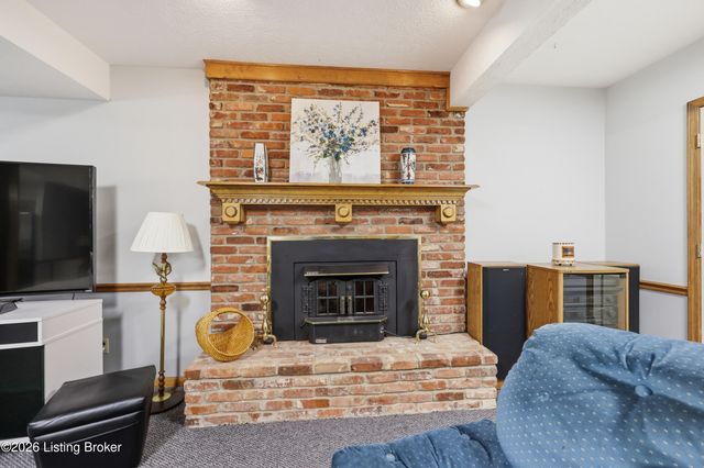 329 Comanche Rd, Shelbyville, KY 40065