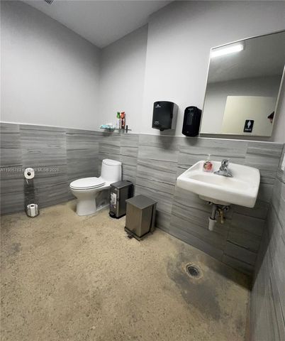 8600 NW 36th Ave, Miami, FL 33147