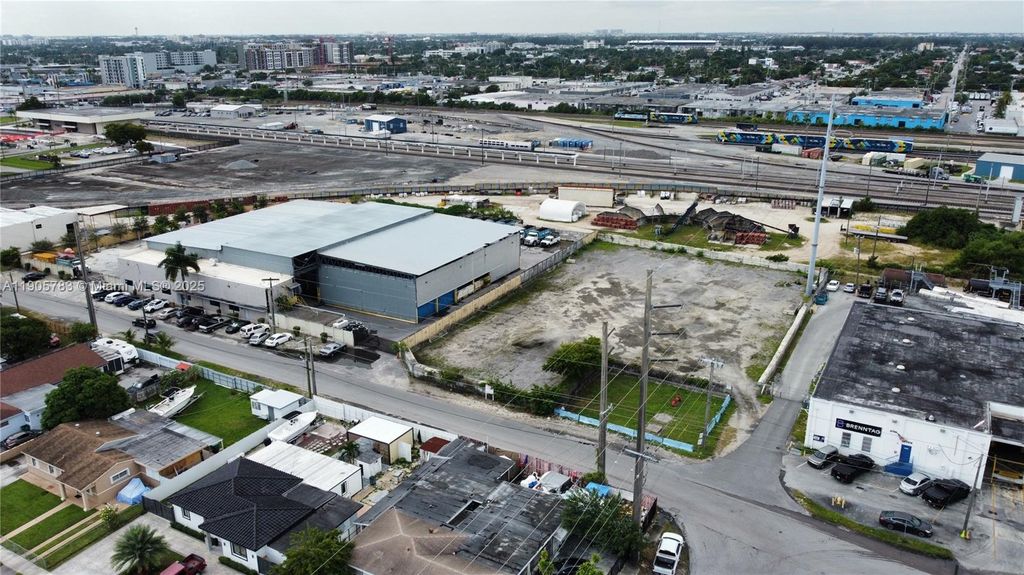 8600 NW 36th Ave, Miami, FL 33147