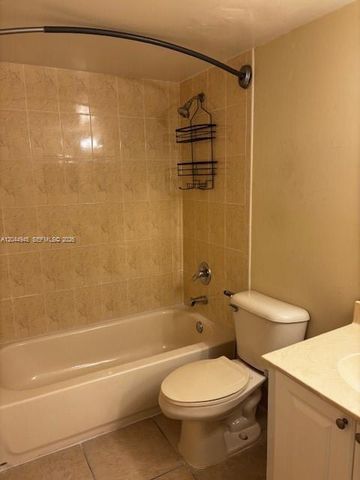 731 N Pine Island Rd 305, Plantation, FL 33324
