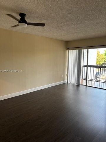 731 N Pine Island Rd 305, Plantation, FL 33324
