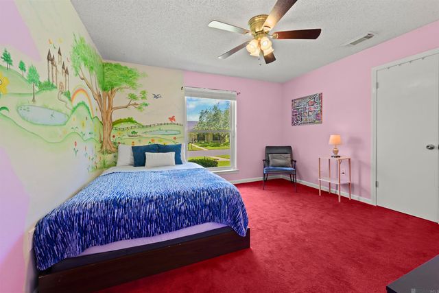 13430 Ridgeview Dr, Baton Rouge, LA 70817