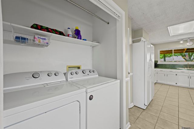 13430 Ridgeview Dr, Baton Rouge, LA 70817