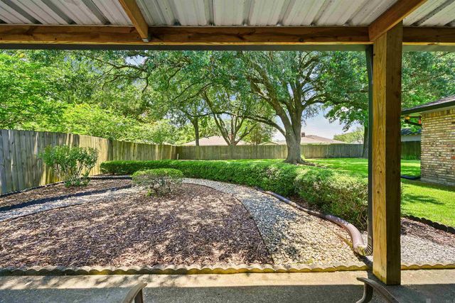 13430 Ridgeview Dr, Baton Rouge, LA 70817