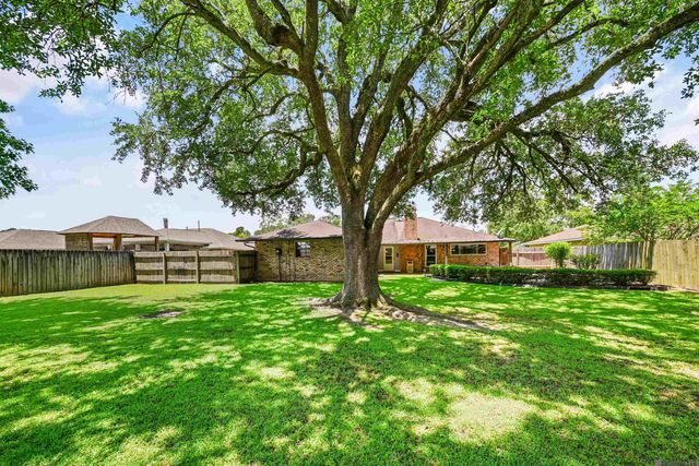 13430 Ridgeview Dr, Baton Rouge, LA 70817