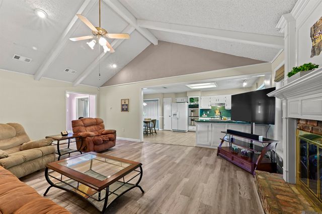 13430 Ridgeview Dr, Baton Rouge, LA 70817