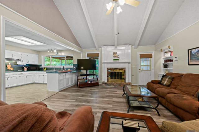 13430 Ridgeview Dr, Baton Rouge, LA 70817