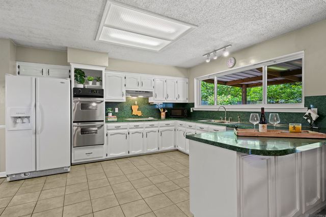 13430 Ridgeview Dr, Baton Rouge, LA 70817