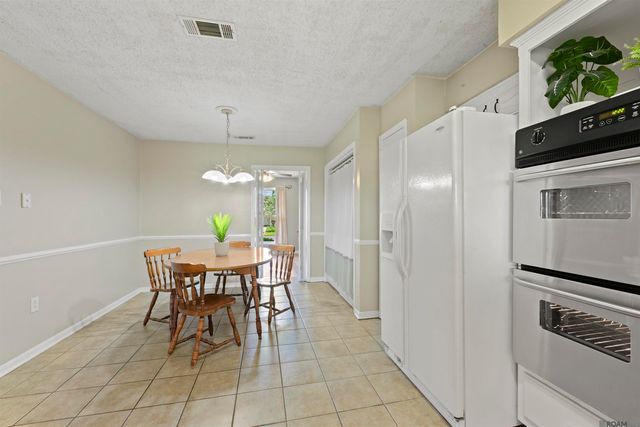 13430 Ridgeview Dr, Baton Rouge, LA 70817