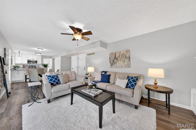 1135 Carrington Drive, St Peters, MO 63376