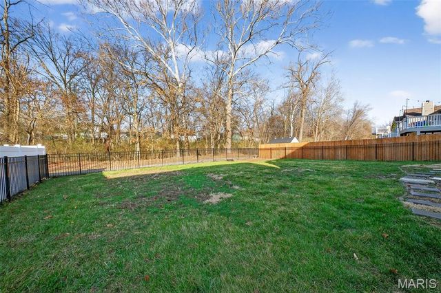 1135 Carrington Drive, St Peters, MO 63376