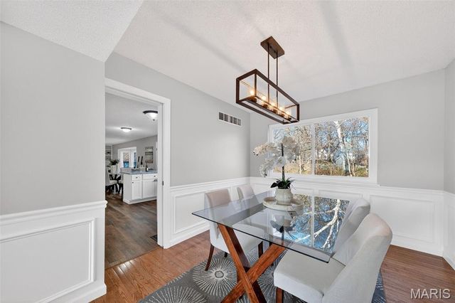 1135 Carrington Drive, St Peters, MO 63376