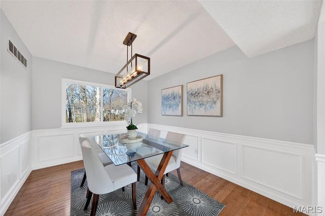 1135 Carrington Drive, St Peters, MO 63376