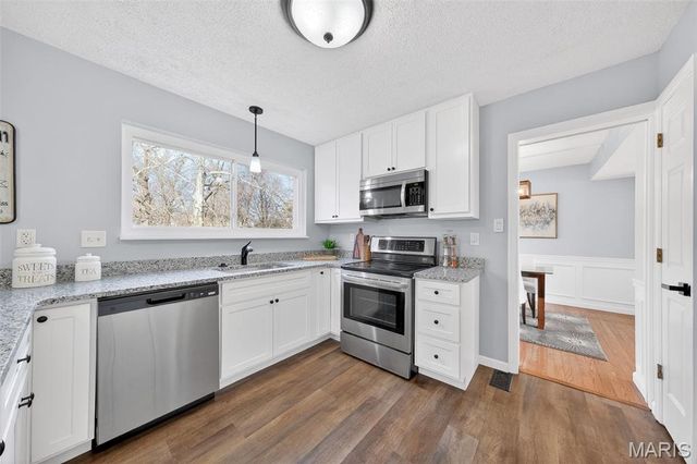 1135 Carrington Drive, St Peters, MO 63376