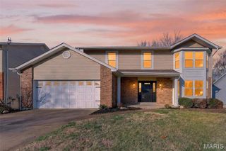 1135 Carrington Drive, St Peters, MO 63376