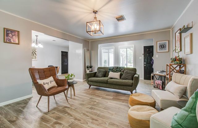 1327 Fallbrook Drive, Houston, TX 77038
