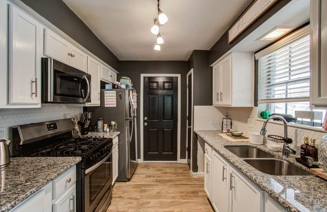 1327 Fallbrook Drive, Houston, TX 77038