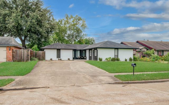 1327 Fallbrook Drive, Houston, TX 77038