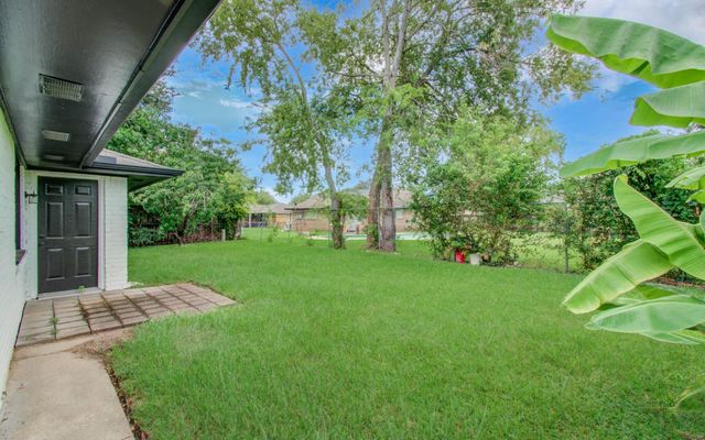 1327 Fallbrook Drive, Houston, TX 77038