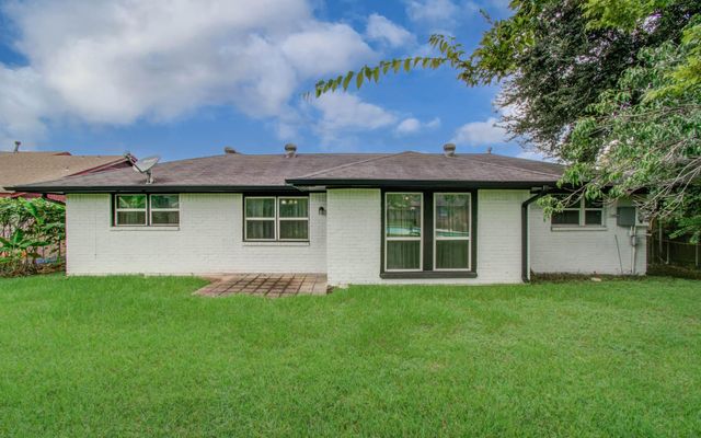 1327 Fallbrook Drive, Houston, TX 77038