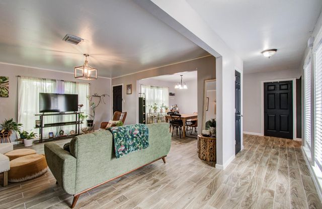 1327 Fallbrook Drive, Houston, TX 77038