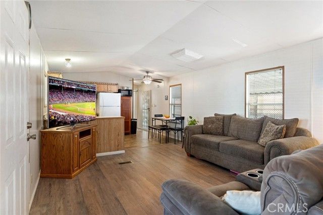 530 W Devonshire Avenue 37, Hemet, CA 92543