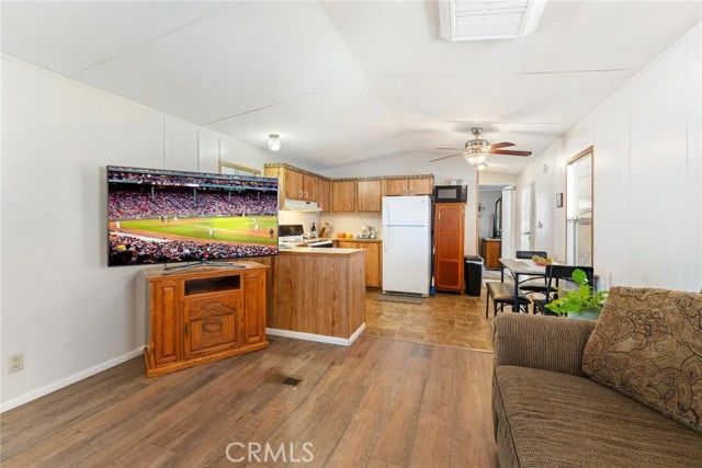 530 W Devonshire Avenue 37, Hemet, CA 92543