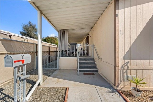 530 W Devonshire Avenue 37, Hemet, CA 92543