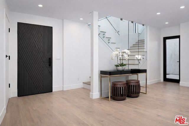 2021 Davies Way, Los Angeles, CA 90046