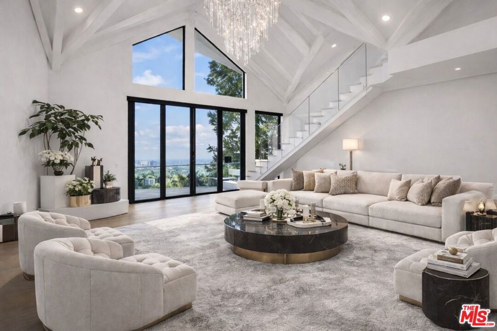 Image 2 of property listing at 2021 Davies Way, Los Angeles, CA 90046