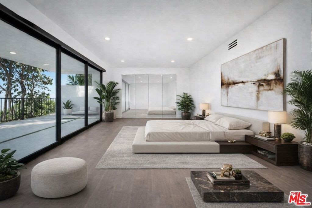 Image 8 of property listing at 2021 Davies Way, Los Angeles, CA 90046