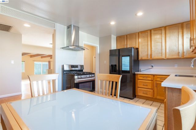15079 Costela St, San Leandro, CA 94579