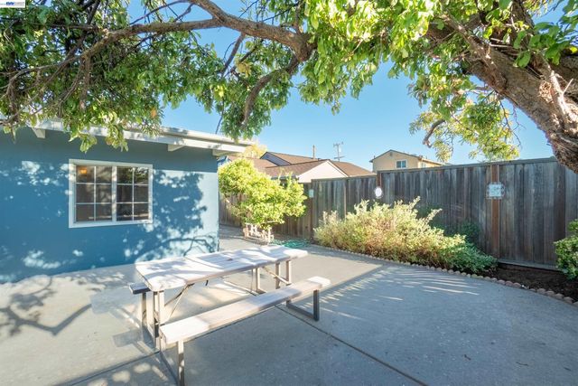15079 Costela St, San Leandro, CA 94579