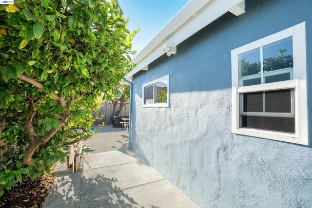 15079 Costela St, San Leandro, CA 94579