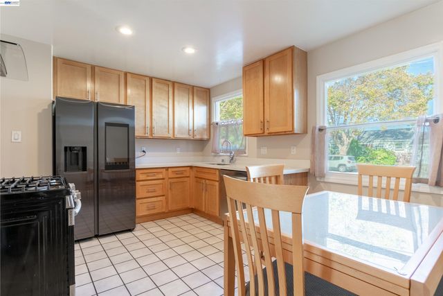15079 Costela St, San Leandro, CA 94579