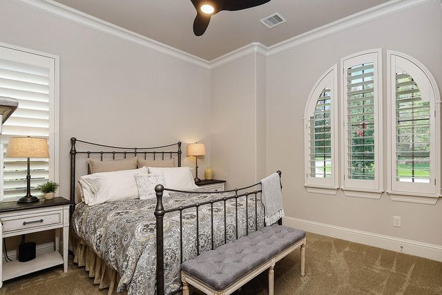 70 Lake Voyageur Drive, The Woodlands, TX 77389