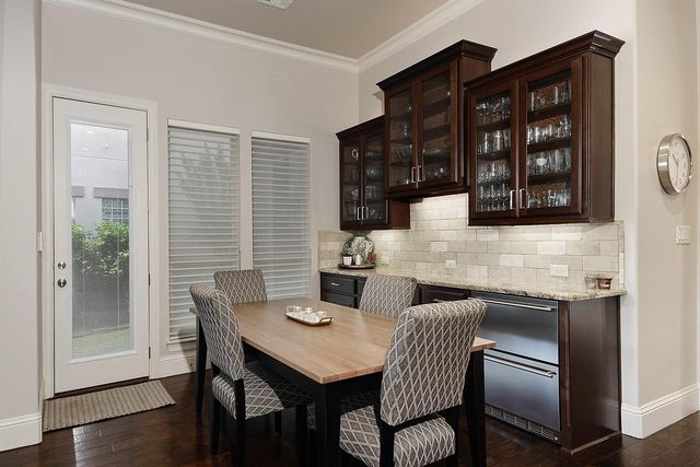 70 Lake Voyageur Drive, The Woodlands, TX 77389