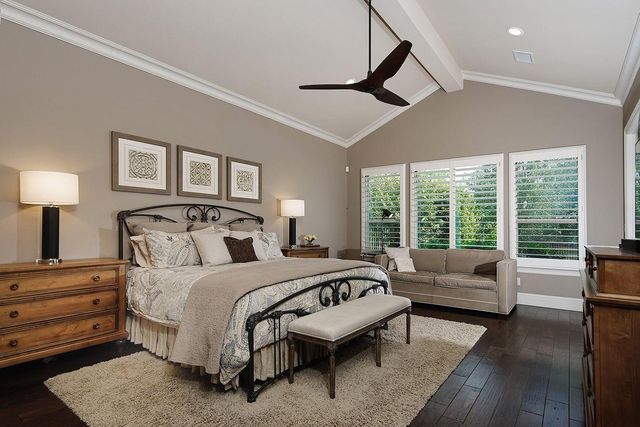 70 Lake Voyageur Drive, The Woodlands, TX 77389