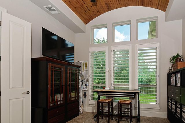 70 Lake Voyageur Drive, The Woodlands, TX 77389