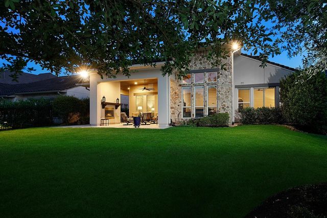 70 Lake Voyageur Drive, The Woodlands, TX 77389