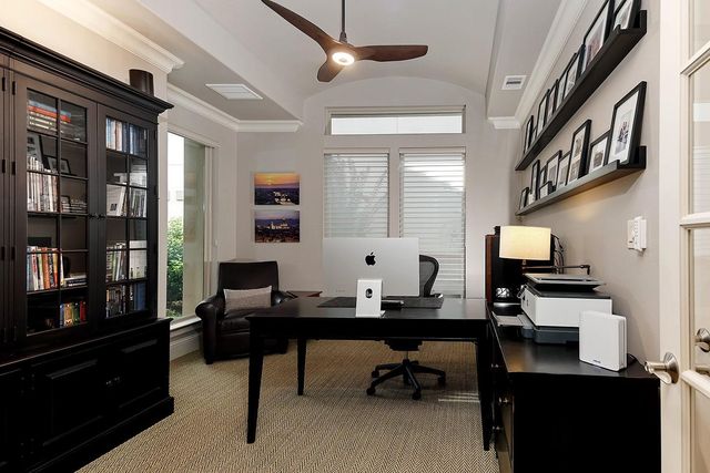 70 Lake Voyageur Drive, The Woodlands, TX 77389