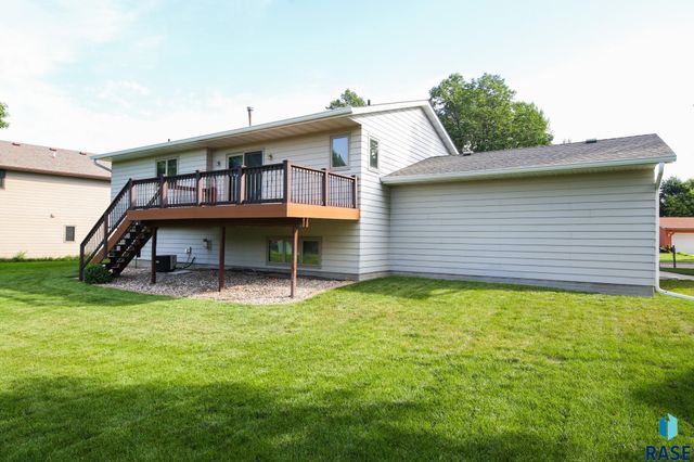 4409 E 36th St Street, Sioux Falls, SD 57103