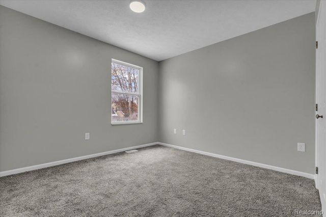 8247 Ellsworth Street, Detroit, MI 48238
